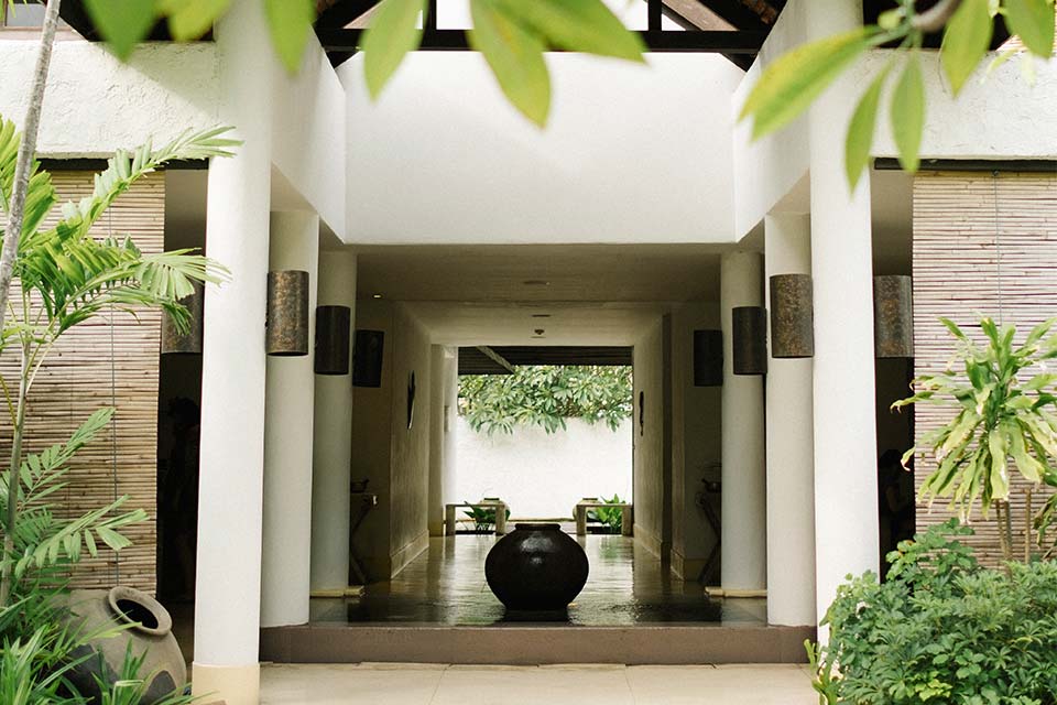 moderner Eingang einer Villa auf Bali - Bali Prime Development
