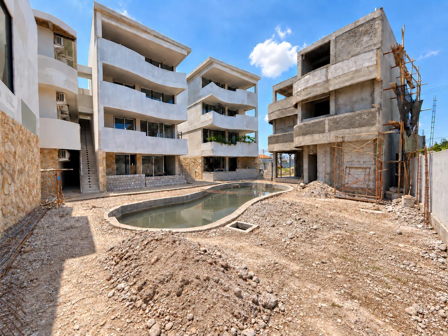 Piece of Paradise · Gebäude und Außenanlagen im Bau